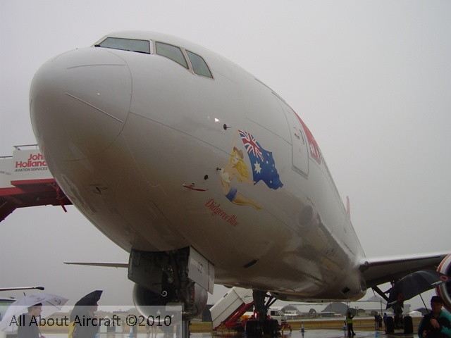 Boeing 777 - VH-VOZ