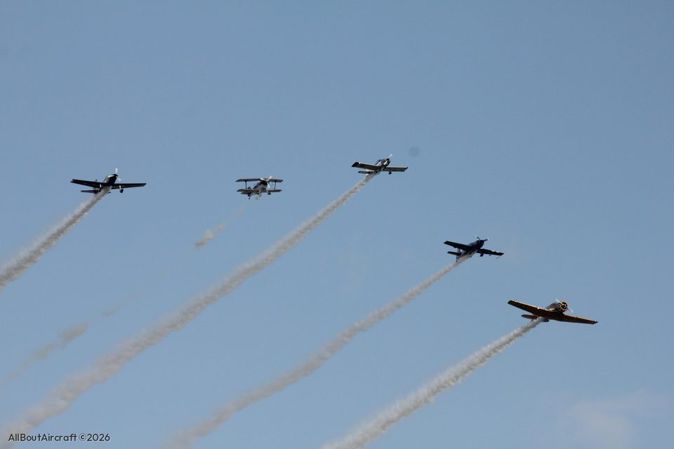 Trainers in trail, Stearman and T-6s