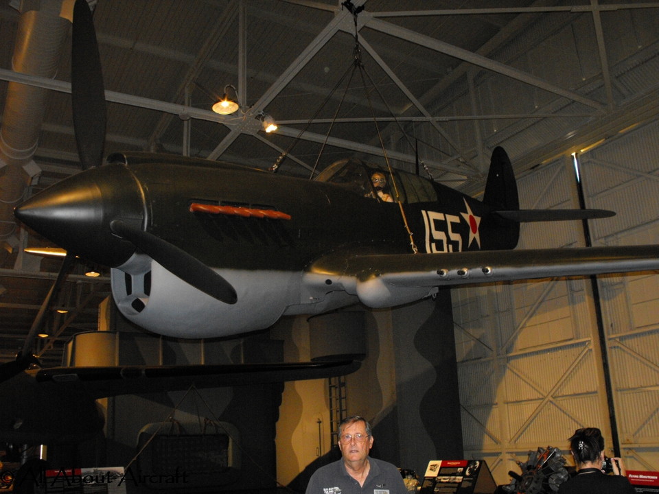 Curtiss P-40 Warhawk