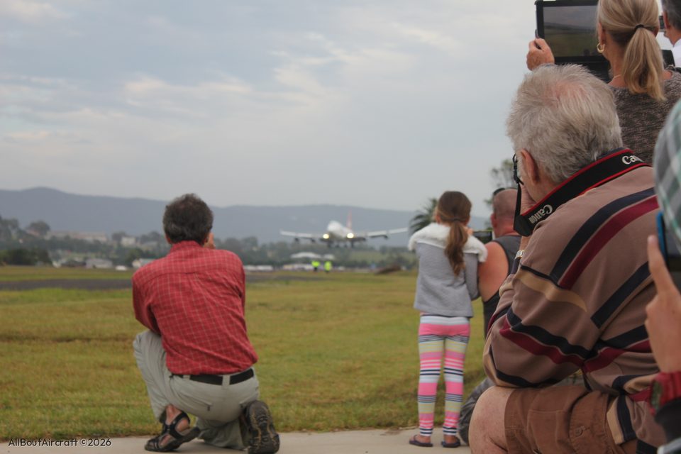 Spotters on the approach, March 8 2015