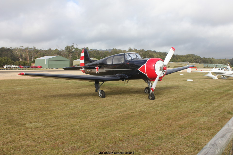 VH-SMH - YAK 18T