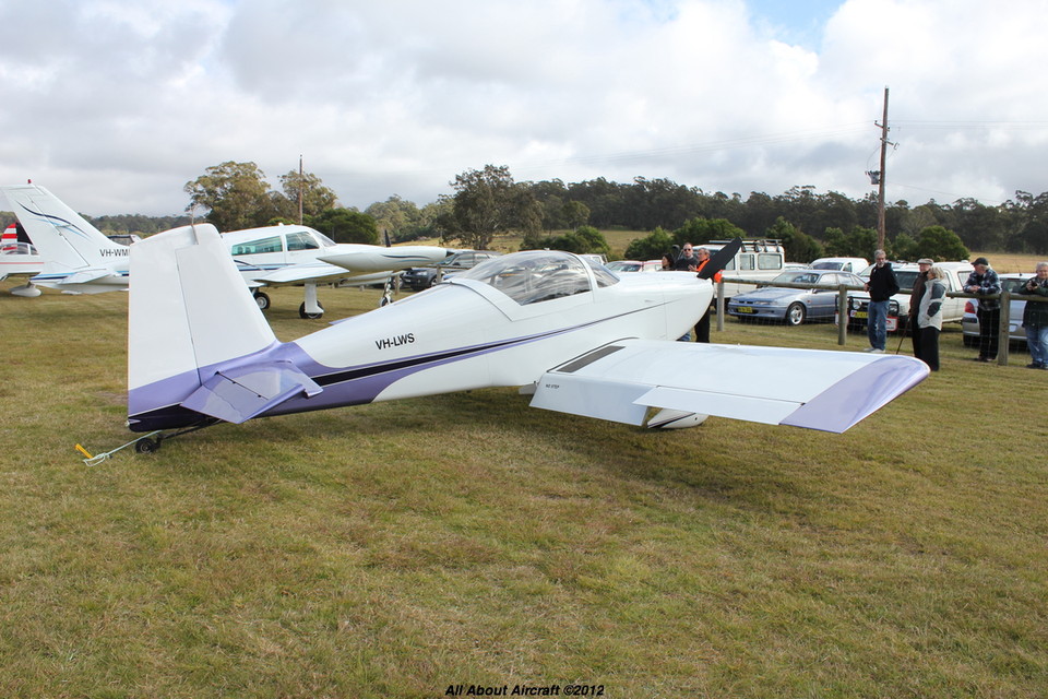 VH-LWS RV7