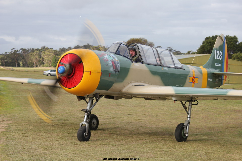 VH-XRO - Yak-52